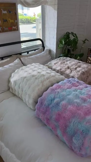 Wait—are you telling me they restocked the blankets even bigger than 120x120? I need to grab one ASAP, they’re so cozy and soft 😭🩶#bedroom #soft #bedroomvibes #cozyvibes #StripesInStyle #anxiety #bedsure #BedsureBlanket #coolingsheets #OMG #fyp #FallFreshness #TikTokShopfalldealsforyou #GetReadyforFashionWeek #TikTokShopRestock