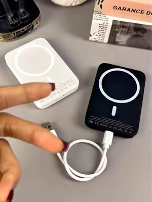 #wirelesscharging #FastCharging
#CompactCharger
#MagneticPowerBank #christmasgiftideas #TikTokshopbacktoschool