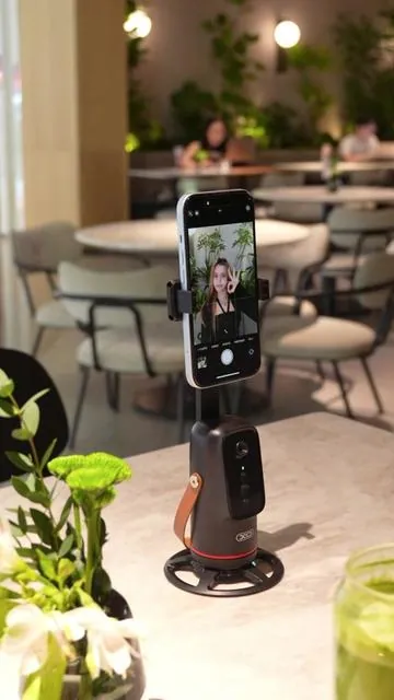 Face Tracking Selfie Stick: Follows You, Effortless Snaps.#tiktokmademebuyit #facetrackingtripod #selfiestick #giftideas #creatorsearchinsights 