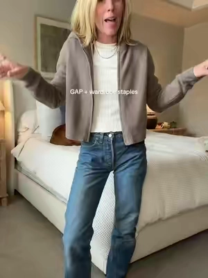 @Gap nailed this sweater zip up. Cozy and chic and so soft. #zipup #gap #sweater #tiktokshopblackfriday #tiktokshopcreatorpicks 