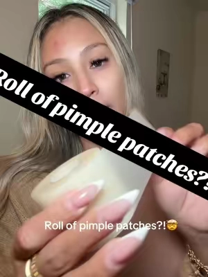 🥹✨Why am I just finding out about these 😆#hydrocolloid #pimplepatches #pimplepatchroll #bodyacne #tiktokshopcreatorpicks 