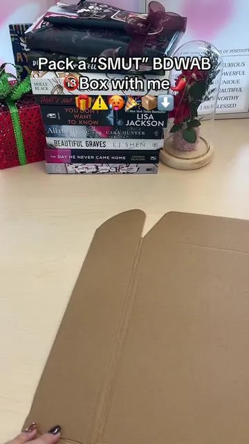 If you get this SMUT Blind date with a book box, you will get all the goodies you want 🎁🎉🔞🌶️🥵❤️#blinddatewithabook #asmr #TikTokBookRecscontest #wrappinggifts #smut 
