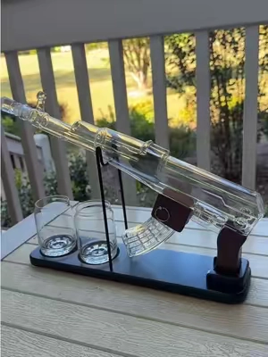 Perfect gift for dad, son (of age!), husband, or grandpa! #giftforhim  #whiskeyglass #whiskeydecanter  #giftguideforhim #whiskeyglasses
