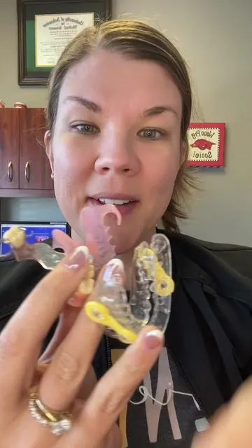 Here is how to clean your denture, partial, aligned, or retainers from a dental hygienist! @GuruNanda LLC #blackfriday #blackfridaydeals #gurunanda #oralhealth #oralcare 