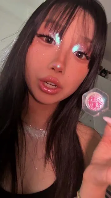 Lucid dream🧚‍♀️🌸shining like diamond 💎 #multichrome #eyeshadow #duochromeyeshadow #holographic #fypシ 