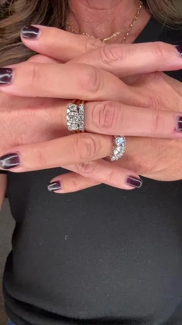 #moissaniteengagementring #weddingring #engagementring #ringstack #diamondring 