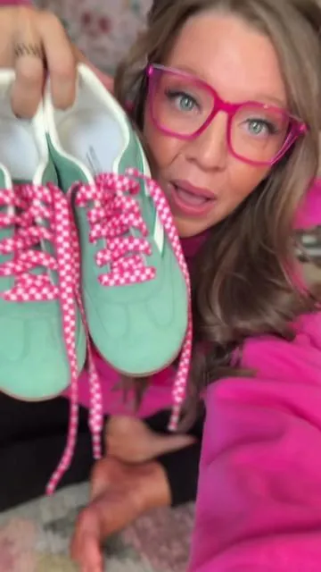 Cute AND comfortable sneakers?! Yes, please! Gimme all the colors! #sneakers #cutesneakers #sneaker #tiktokshopcreatorpicks #tiktokshopfalldealsforyou @Project Cloud Shoes 