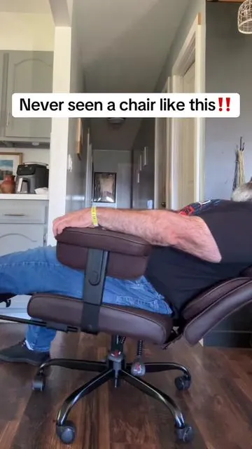 Did somebody say "Gifts for dad?" #officechair #chair #tiktokshopcreatorpicks #giftsforhim #tiktokshopblacktriday  