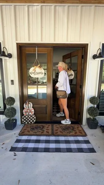 For my outdoor girlies!!! 🦌🦆🤎 My favorite sweatshirt of all time! Looove the cutie duck camo letters on this one #tiktokshopcreatorpicks #fallfashion #camo #alabama #fallootd 