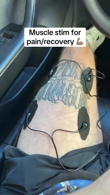 I used to need massages to recover, now I just use this muscle stimulator 💪🏽#musclestimulator #muscle #musclerecovery #massage #recovery 