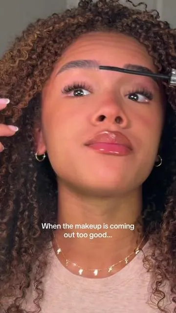 Always happens at the WORST times🥲 #imjustagirl #makeupfail #relatable #mascarafail 