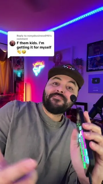 Replying to @nonyabusiness090 Forget the kids — if you’re an adult gamer, this voice changer is what you want. It plugs into your phone, gaming controller, basically anything, and the voice changer works in real time. Plus, it has a built-in soundboard — this is the voice changer you get when you’re done playing around. #tiktokshopblackfriday #tiktokshopcybermonday #tiktokshopcreatorpicks #CreatorPicksAmbassador #games 