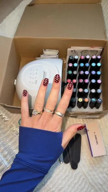 love when the results are better than what i can get at a salon #nailkit #athomenails #diynails #gelpolish 