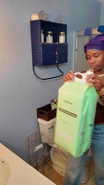 PSA: Them booty towels don’t belong on your face 😭😂 #StroudGang #Skincare101 #tiktokshop 