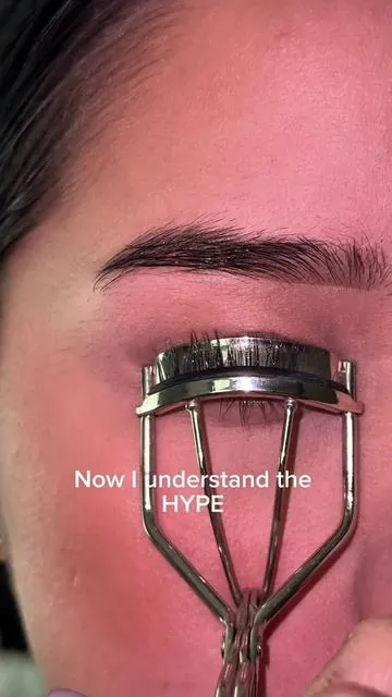 Viral for a reason 👀 #lashes #lashserum #eyelashgrowth #fyp #viral 
