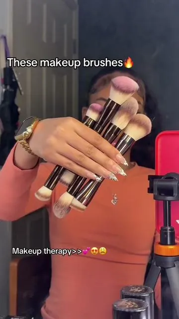 The blend the makeup like 🧈#makeup #makeuptutorial #makeupbrushes #trending #viralvideo 