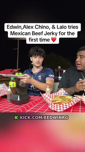 Edwin,Alex Chino, & Lalo tries Mexican Beef Jerky for the first time #trending 