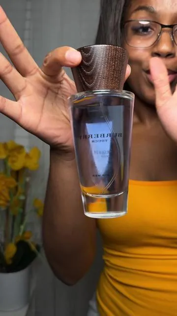 Powdery 🧼 Fresh clean✨  & Sophisticated in a bottle 