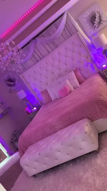 Me Encantó este juego de cama que te incluye la colcha y dos cubre almuadas 🫶🏻🩷  Si quieres una así de bella y súper suavecita para ahora el invierno aquí te dejo el enlace para que compres la tuya 😁🫶🏻 #bedroom #pink #bedroomdecor #fyp #paratii 