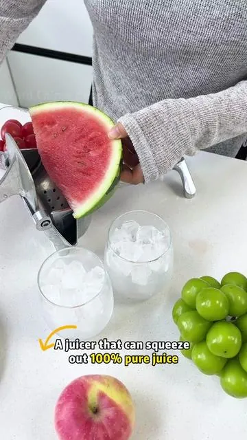 With a juicer like this, you can make 100% freshly squeezed juice at home #Juicer #juice#Recommendedproducts#freshlysqueezed#Silentjuicer