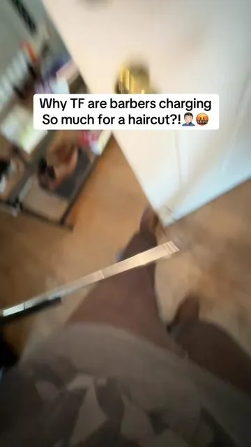 The best thing a man can learn is to cut their own hair at home! #menshaircut #menshaircuts #selfhaircut #haircutathome 