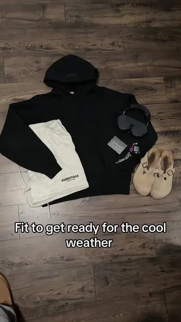 Fit for the fall chill #fallfit #fitoftheday #fashion #trending #shop