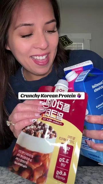 This was oddly good 😅🤷🏽‍♀️ The protein was actually really good and not chalky! The crunchy pieces were surprisingly tasty too! It’s also low carb and low calorie!  #koreanfood #protein #proteinshake #tiktokshopcreatorpicks #tiktokshopfalldealsforyou 
