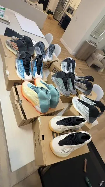Last chance to get the heat 🔥🔥🔥😮‍💨#yzy #yeezy #sneakers #tiktokshopcreatorpicks 