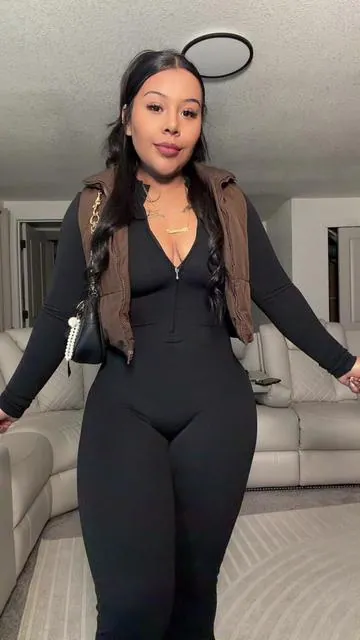 Tengo una talla mediana 🤎🍁🍂💫✨ #falloutfits #oufit #oufitideas #tiktokshopcreatorpicks #fypシ゚viral 