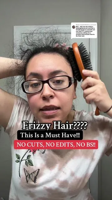 Replying to @Barb Marlee get rid of frizzy hair #frizzyhairtips #frizzyhairhack #frizzyhairproblems 