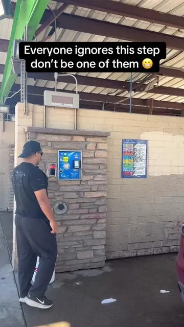 Stop Wasting Money on Towels That Don’t Dry | 1400GSM Microfiber Car Drying Towel #CarDetailing #MicrofiberTowel #CarWashTips #AutoDetailing #CarCare 