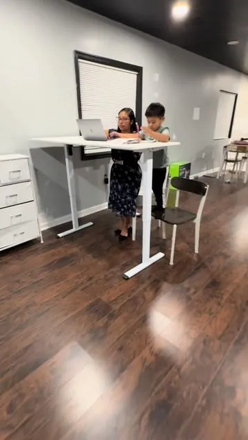 Cuando haces tarea usas computadora nesecitas esta mesa ajustable #furmaxus #furmaxlshapedstandingdesk #computer #table #desk 