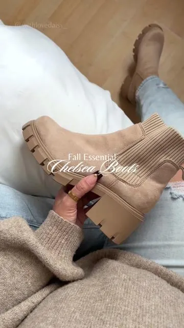 SO COMFY 🤎  #fallfashion #falloutfit #tiktokshopblackfriday #wintershoes gifts for her. 