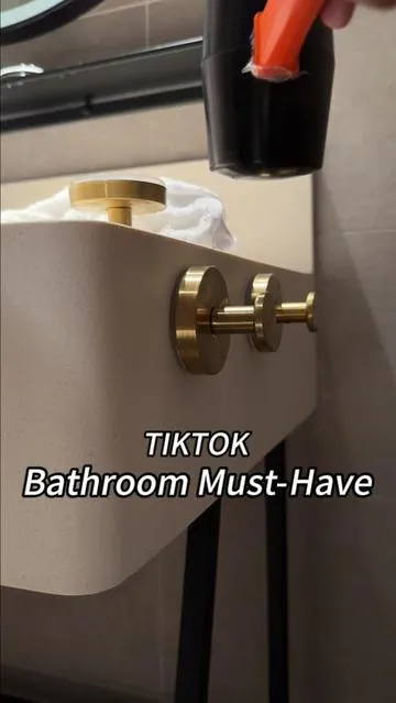 I’ve tried many suction cup hooks,and this one is truly amazing.#kitchen#kitchenrenovation#hook#fpy#tile