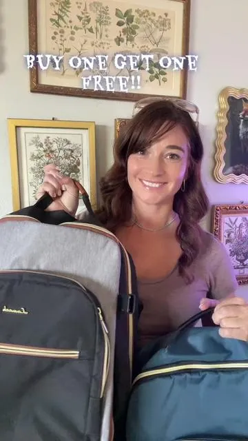 #creatorsearchinsights  Viral Lovevook Travel Bags!  #travel #travelbag #bogo #christmasgiftideas 