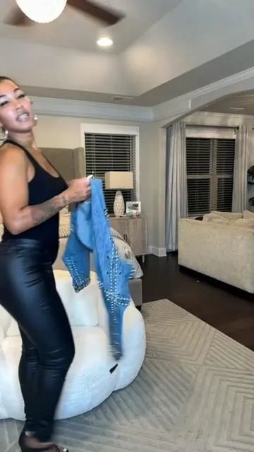 Imma get you cute for the low🤞🏽…jacket 🔗 above #datenightoutfit #denim #fashionnova #novababe @Fashion Nova 