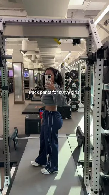 The first time ever I’ve been able to wear track pants comfortably  #trackpants #gymfit #activewear #fallfashion #tiktokshopcreatorpicks 