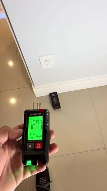 Outlet Tester para comprobar la calidad del voltaje y realizar trabajos seguros de electricidad #practicalhomegoods #carpentermarkers #electric #home #power 