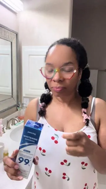 ✨Bright smile, confident vibes! 💎🦷 Dr. DreamWhite toothpaste keeps my teeth sparkling, my breath fresh, and my smile camera-ready every day! 😁✨ #DrDreamWhite #BrightSmile #OralCare #HealthyTeeth #FreshBreath       