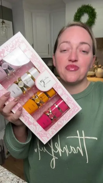 My Yara Collection is such a beautiful gift set of perfume. This would make such a great stocking stuffer idea  #lataffa #tiktokshopblackfriday #tiktokshopcybermonday #perfume #giftideas 