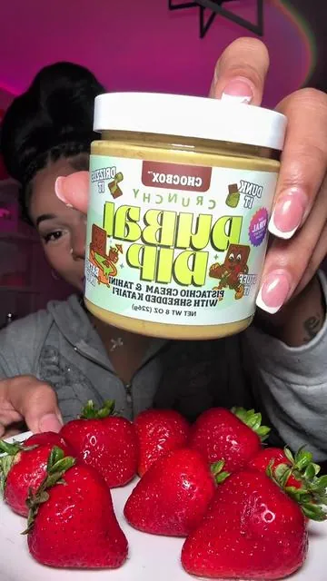 The best Dubai dip! This was so delicious. My new favorite snack! Definitely give this a try! 💖💖💖💖 #foryoupage #trending #viral #tiktokshop #tiktokmademebuyit 