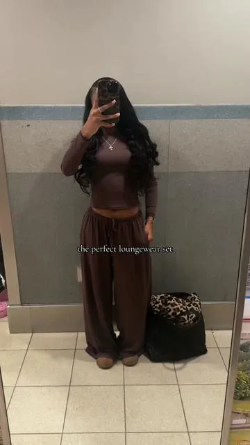 this loungewear set is the perfect airport fit😫 @TimeOFF Sports @timeoffusa #TikTokShopBlackFriday #tiktokshopcybermonday #ootd #outfitinspo #fallfashion 