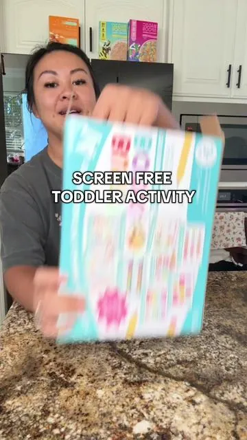 Screen free learning activities for toddlers! #busybook #screenfreeplay #tiktokshopblackfriday #roadtripessentials #momsoftoddlers 