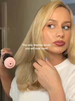The results speak for themselves.  . . . . . @wavytalkofficial  #wavytalk #wavytalkhair #thermalbrush #blowout #blowoutbrush 
