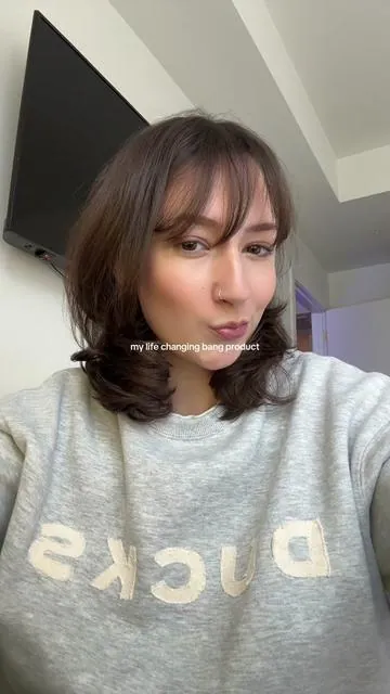 i love dry shampoo paste #bangstutorial #bangshairstyle #bangshairstyle #bangshack #shorthairstyles 