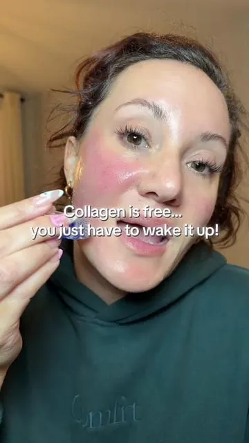 Transform your skincare routine with this at-home microneedling serum system that stimulates your skin to naturally produce collagen, delivering a powerful antiaging solution without costly spa visits. @Qure Skincare #AntiAgingSkincare #CollagenBoost #tiktokshopblackfriday #tiktokshopcybermonday #tiktokshopcreatorpicks 