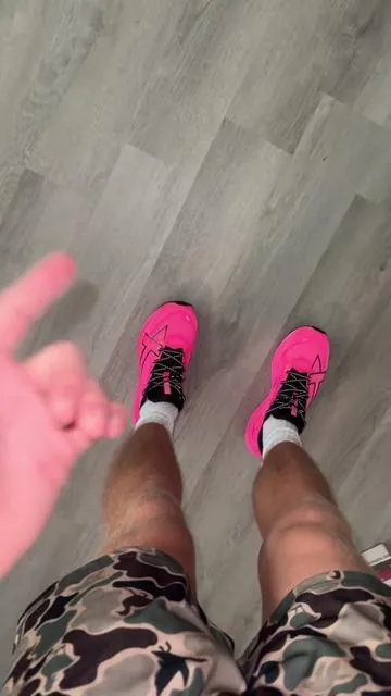 Big fan of these ngl #runningshoes #pinkshoes #mensshoes #ttsfinds #ttshopdeals 