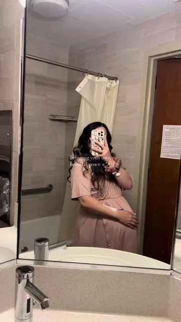 so obsessed with this gown ✨ #pregnancy #hospitalgown #tiktokshop #birth #laboranddelivery 