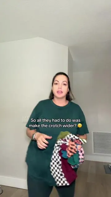 🩲 This was made for US! 👌🏼 Plus size underwear that actually stays put! The Innersy Plus Size High Waisted Briefs are made for curves — they hold you in, smooth your lower belly, and fully cover an apron belly without rolling down or cutting in. 🩱 Perfect for everyday comfort, postpartum, or under dresses. ✅ No roll, no slip, no stress — just confidence. #apronbelly #plussizefashion #tiktokshopblackfriday #tiktokshopcybermonday #tiktokshopholidayhaul 