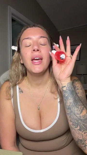 This is a nail changer. It will help strengthen your nails. It has helped so many of my clients get a foundation back from years of salons, giving them rings of fire and it also helps the clients with long nails that just need an extra strength without a applying any sort of gel or acrylic#nailtechlife #nailtechmusthave #nailstrengthener #tiktokshopcreatorpicks #tiktokshopcybermonday 